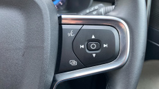 Volvo XC40 2.0 B4P Ultra Dark 5dr Auto Petrol Estate